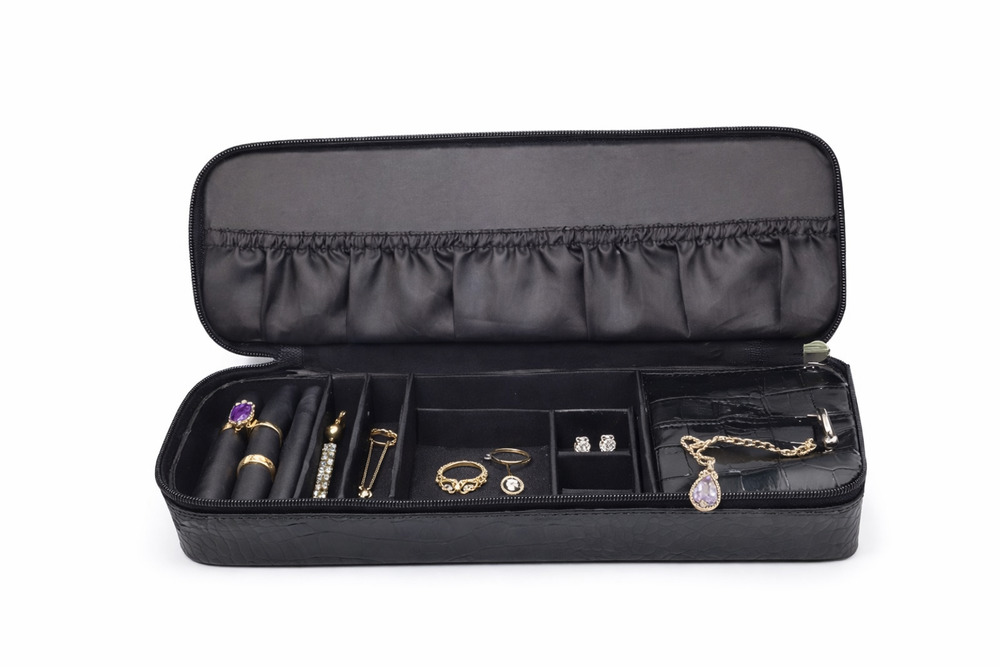 Liz Claiborne Black Faux Snakeskin Travel Jewelry Case Zipper Organizer
